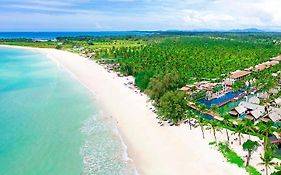 Graceland Khaolak Beachfront